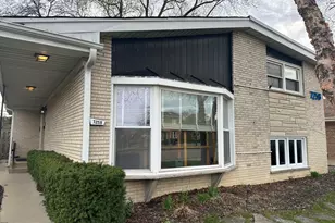 7258 N Crawford Ave, Lincolnwood, IL 60712 - Photo 1
