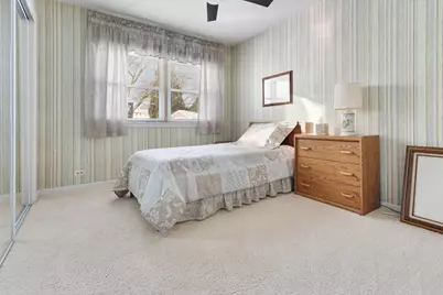 620 Chelmsford Lane, Elk Grove Village, IL 60007 - Photo 15