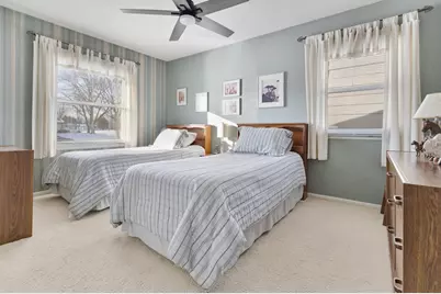 620 Chelmsford Lane, Elk Grove Village, IL 60007 - Photo 17