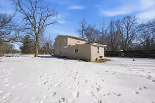 1773 E 158th St, South Holland, IL 60473 - Photo 5