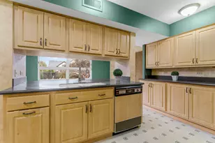 231 Bartram Rd, Riverside, IL 60546 - Photo 9