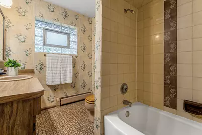 231 Bartram Road, Riverside, IL 60546 - Photo 19