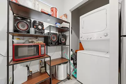 4418 W Armitage Avenue, Chicago, IL 60639 - Photo 35