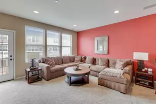 813 E Hamlin Ln, Arlington Heights, IL 60004 - Photo 3