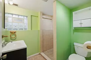 5722 W Grover St, Chicago, IL 60630 - Photo 25