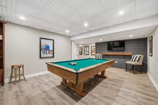 933 Wilkinson Ln, North Aurora, IL 60542 - Photo 25