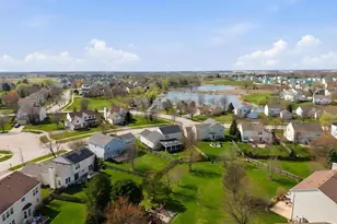 933 Wilkinson Ln, North Aurora, IL 60542 - Photo 63