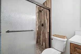 933 Wilkinson Ln, North Aurora, IL 60542 - Photo 35