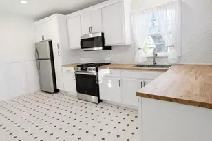 232 S Genoa St, Genoa, IL 60135 - Photo 5