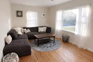 232 S Genoa St, Genoa, IL 60135 - Photo 7