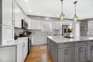 [Address not provided], Gurnee, IL 60031 - Photo 11