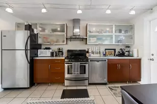 2052 W Huron St, Chicago, IL 60612 - Photo 21