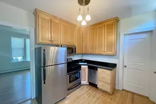 7025 N Damen Ave, Chicago, IL 60645 - Photo 5