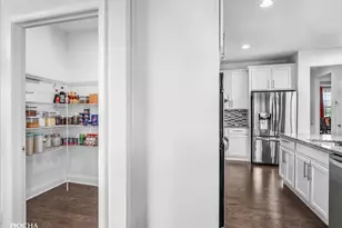 4327 Conifer Rd, Naperville, IL 60564 - Photo 13