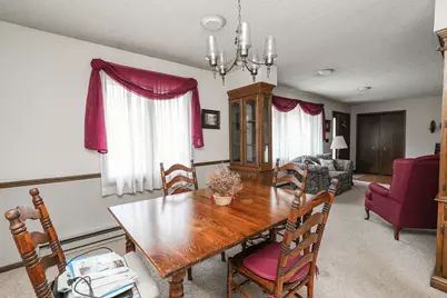 4906 W Hilltop Drive, Kankakee, IL 60901 - Photo 7