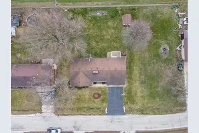 4906 W Hilltop Drive, Kankakee, IL 60901 - Photo 33