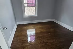 2704 E 77th St, Chicago, IL 60649 - Photo 7