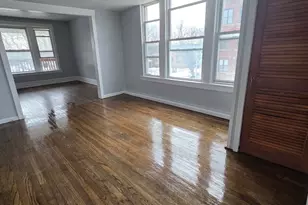 2704 E 77th St, Chicago, IL 60649 - Photo 5