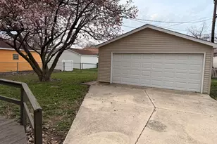 752 E 164th St, South Holland, IL 60473 - Photo 3