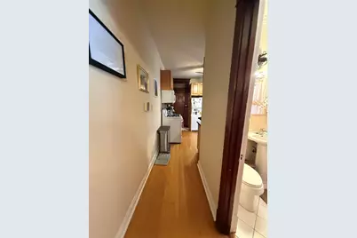 2125 W Waveland Avenue #2W, Chicago, IL 60618 - Photo 3