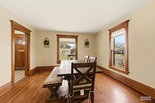 941 S 4th St, Aurora, IL 60505 - Photo 7