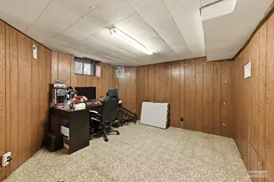 941 S 4th St, Aurora, IL 60505 - Photo 19