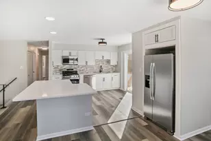 655 Sullivan Ln, University Park, IL 60484 - Photo 3