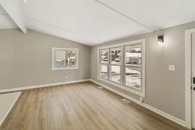 6305 Robert Road, Cary, IL 60013 - Photo 9