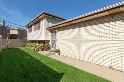 8516 N Ozanam Avenue, Niles, IL 60714 - Photo 21