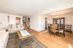 8516 N Ozanam Ave, Niles, IL 60714 - Photo 3