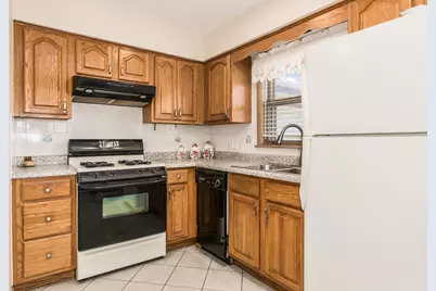 8516 N Ozanam Avenue, Niles, IL 60714 - Photo 9