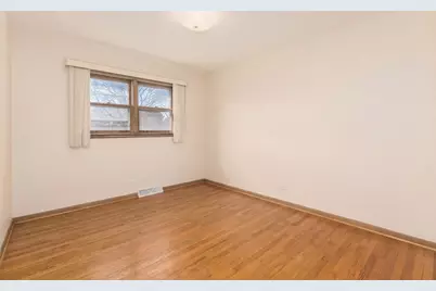 8516 N Ozanam Avenue, Niles, IL 60714 - Photo 11