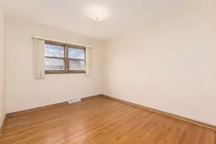 8516 N Ozanam Ave, Niles, IL 60714 - Photo 11