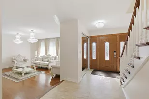 532 Lois Ct, Mount Prospect, IL 60056 - Photo 5