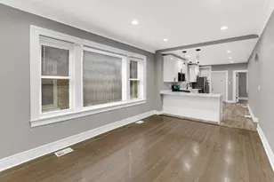 8210 S Justine St, Chicago, IL 60620 - Photo 3