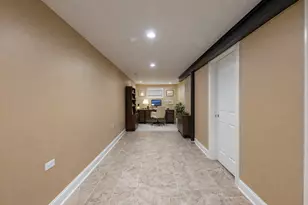 2012 W Coulter St, Chicago, IL 60608 - Photo 15