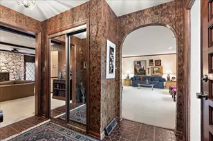 16W648 89th Pl, Willowbrook, IL 60527 - Photo 3