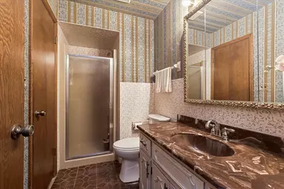 16W648 89th Place, Willowbrook, IL 60527 - Photo 19