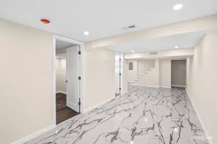 401 Salem Square, Bolingbrook, IL 60440 - Photo 11