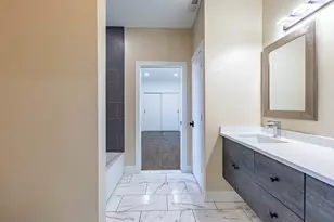 6119 W 55th St, Chicago, IL 60638 - Photo 13