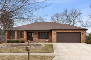 1653 Kenyon Dr, Naperville, IL 60565 - Photo 1