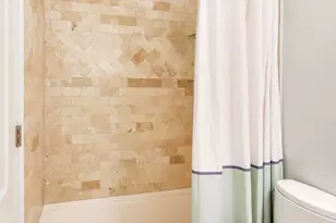 3044 W Roscoe St, Chicago, IL 60618 - Photo 23