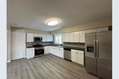 176 Craig Drive, Chicago Heights, IL 60411 - Photo 3