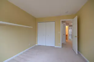 2421 Stoughton Cir, Aurora, IL 60502 - Photo 21