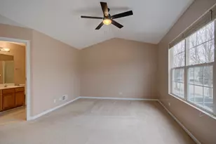 2421 Stoughton Cir, Aurora, IL 60502 - Photo 13