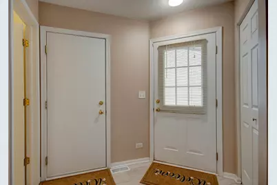 2421 Stoughton Circle #2421, Aurora, IL 60502 - Photo 9