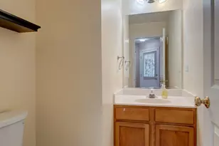 2421 Stoughton Cir, Aurora, IL 60502 - Photo 11