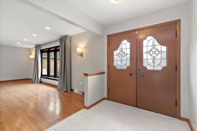 7440 W Manitoba Drive, Palos Heights, IL 60463 - Photo 3