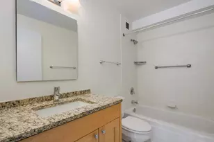 1250 N Dearborn St, Chicago, IL 60610 - Photo 17