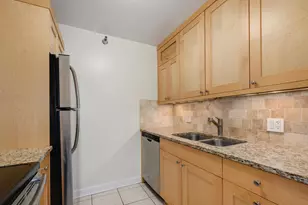 1250 N Dearborn St, Chicago, IL 60610 - Photo 9